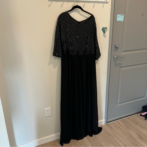 Never worn! Beautiful formal sequence dress. - Picture 2 of 3